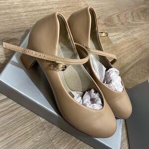 dance shoes. Stelle size 7 tan color